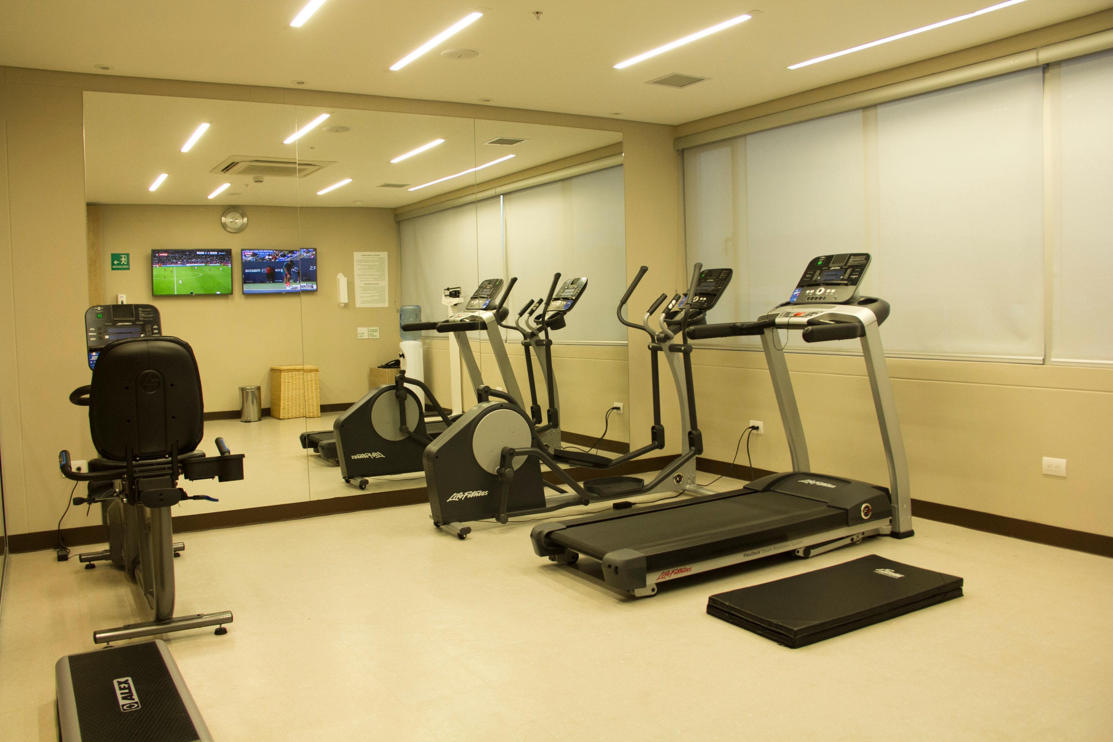 Holiday Inn Cucuta By Ihg Exteriér fotografie The gym at the hotel