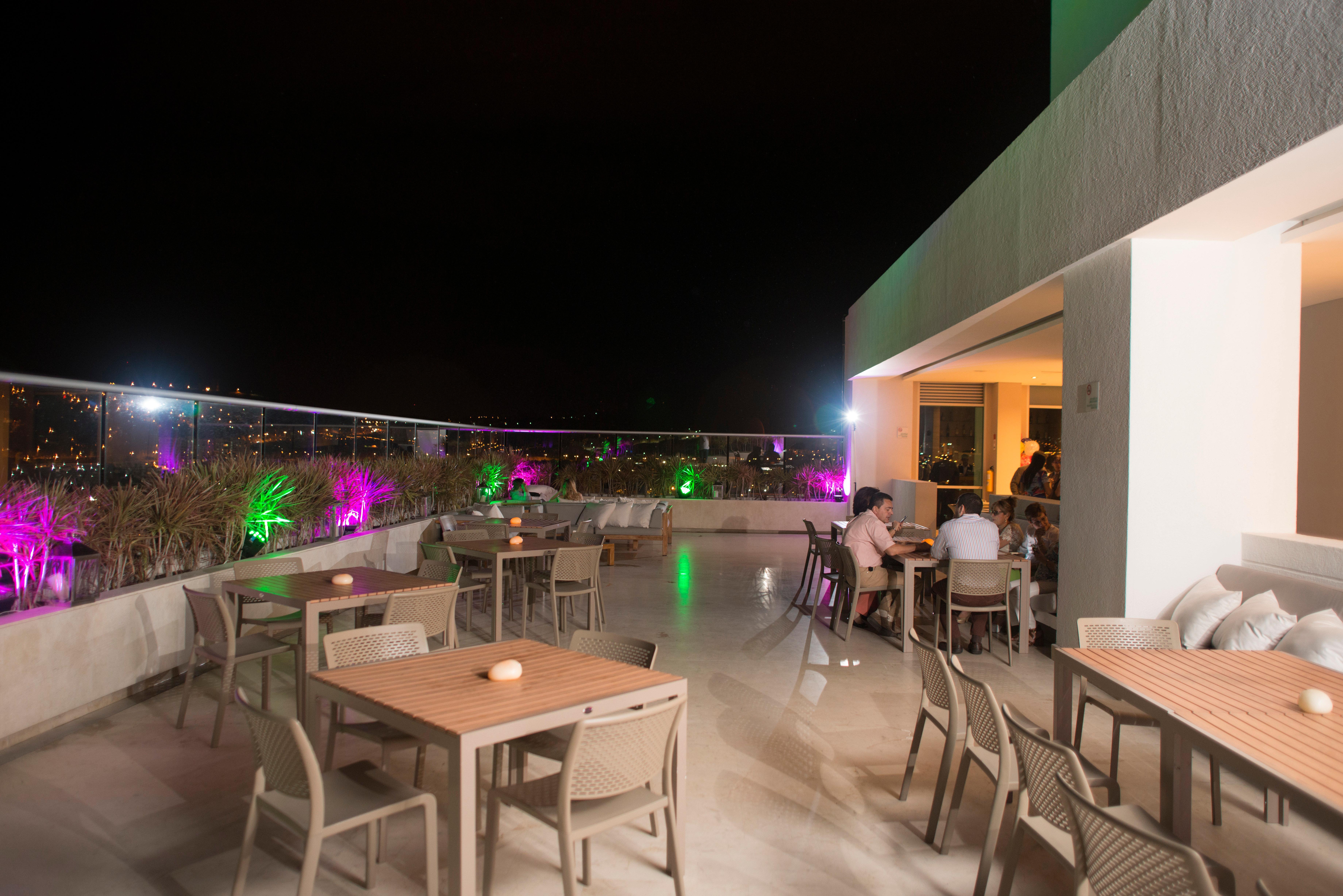Holiday Inn Cucuta By Ihg Exteriér fotografie Sky Bar