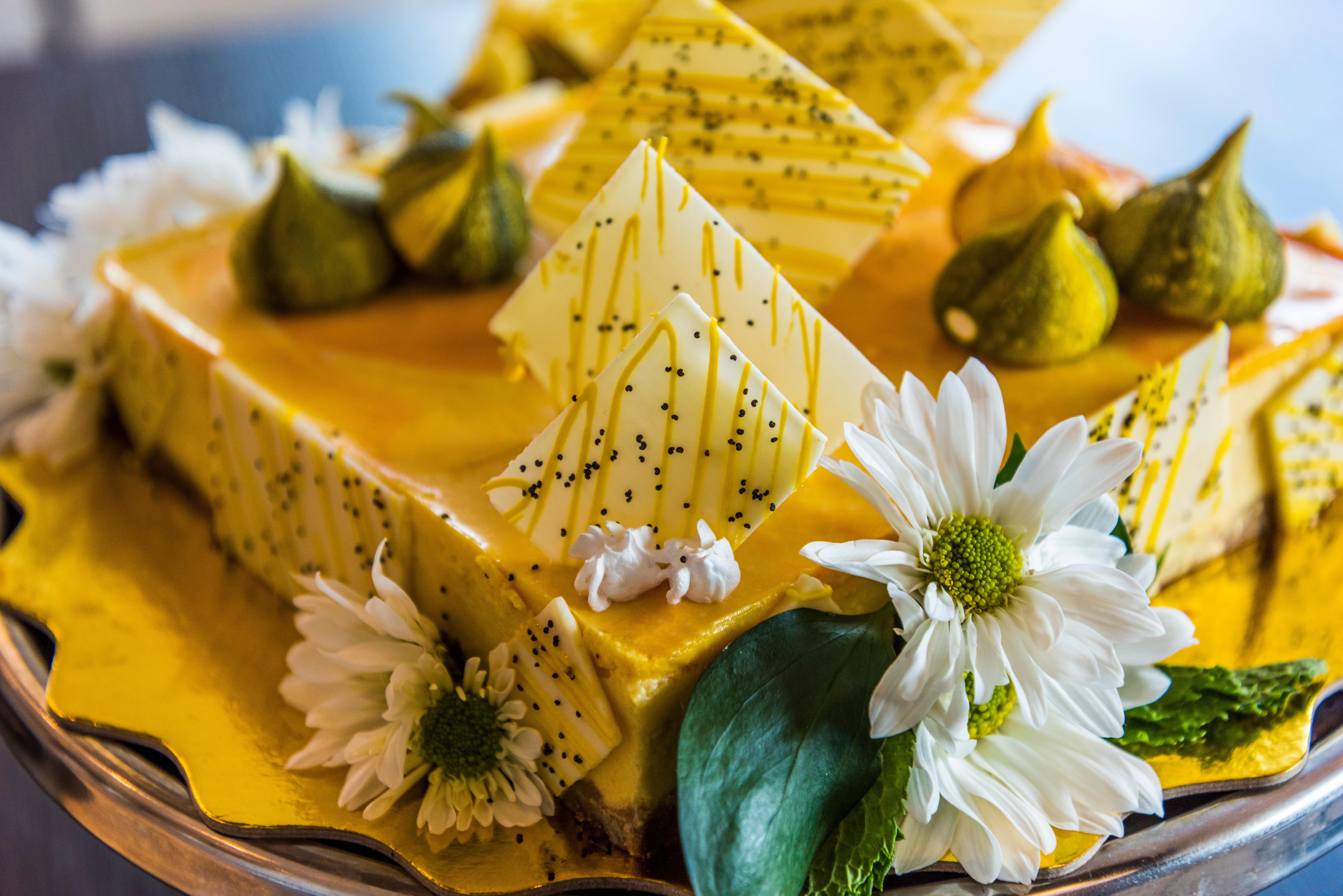 Holiday Inn Cucuta By Ihg Exteriér fotografie A mango cake