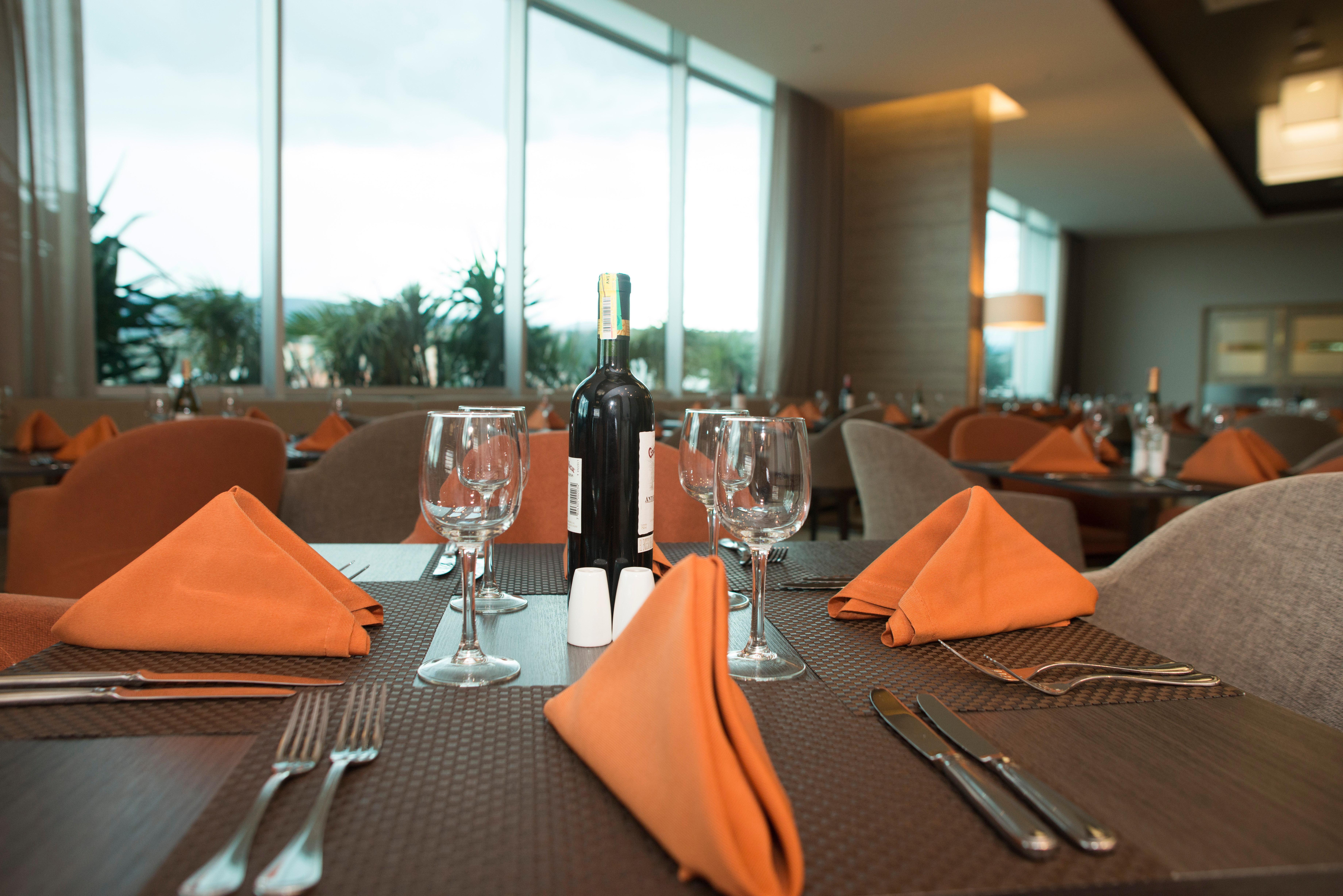 Holiday Inn Cucuta By Ihg Exteriér fotografie A table set for fine dining