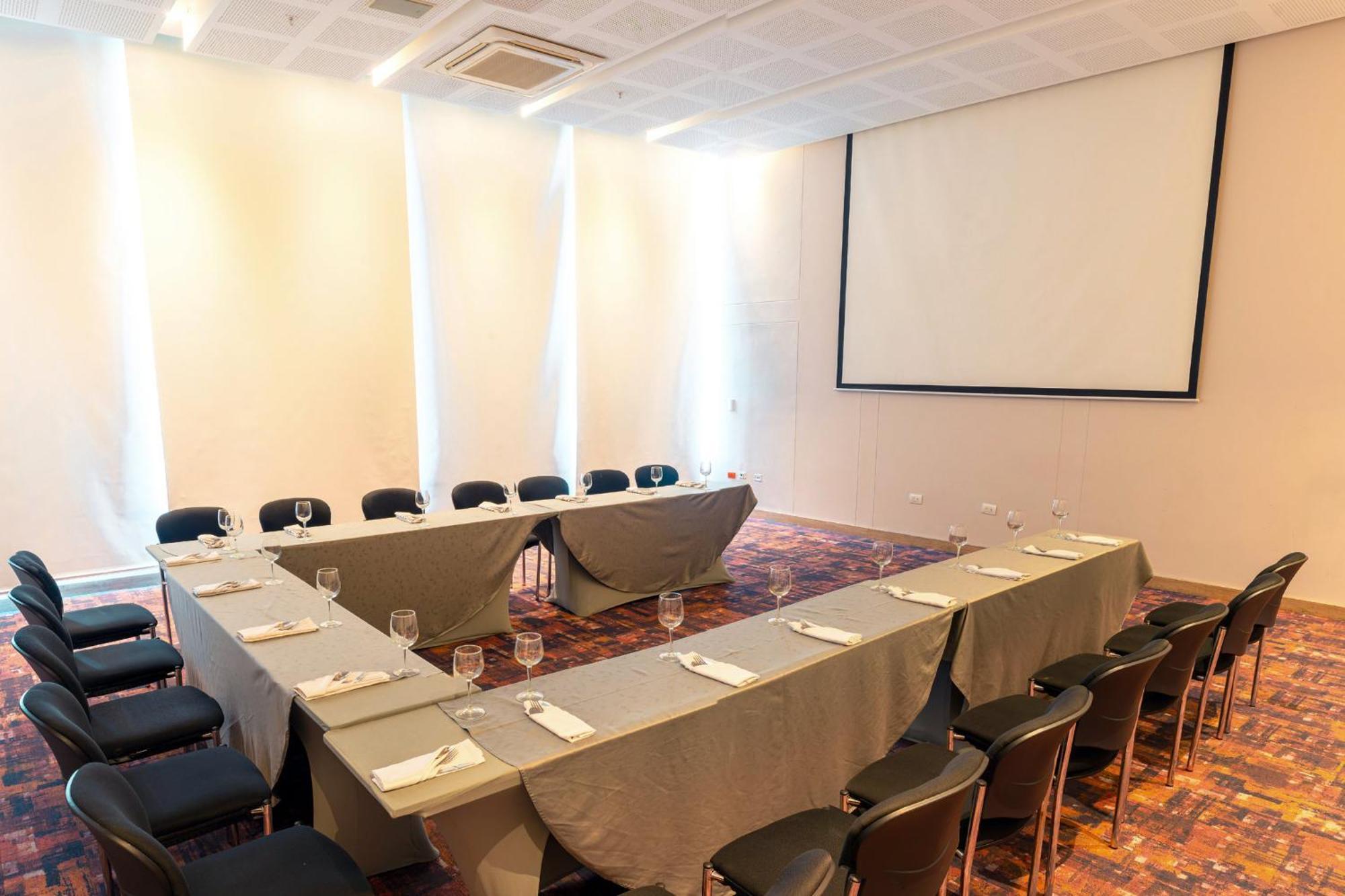 Holiday Inn Cucuta By Ihg Exteriér fotografie Meeting room