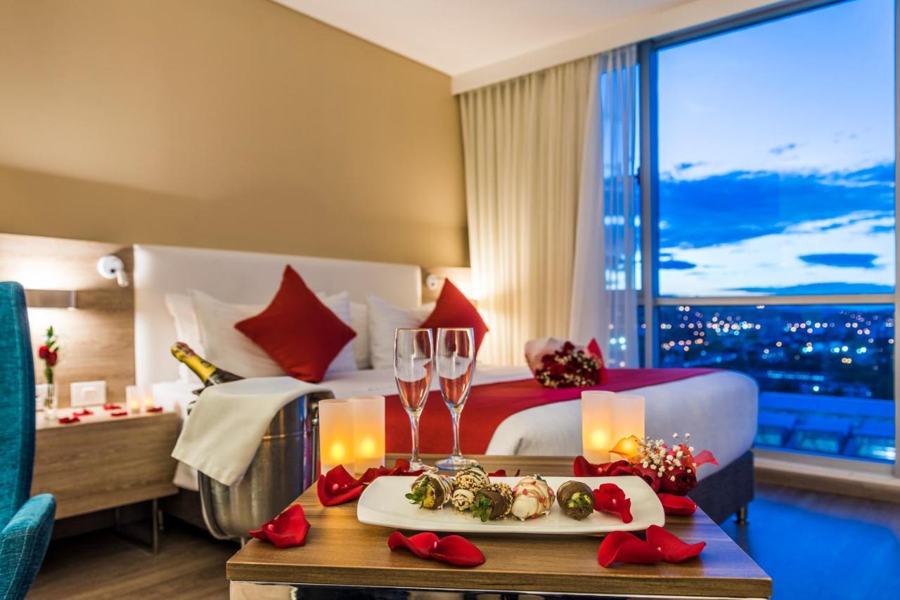 Holiday Inn Cucuta By Ihg Exteriér fotografie A suite at the hotel