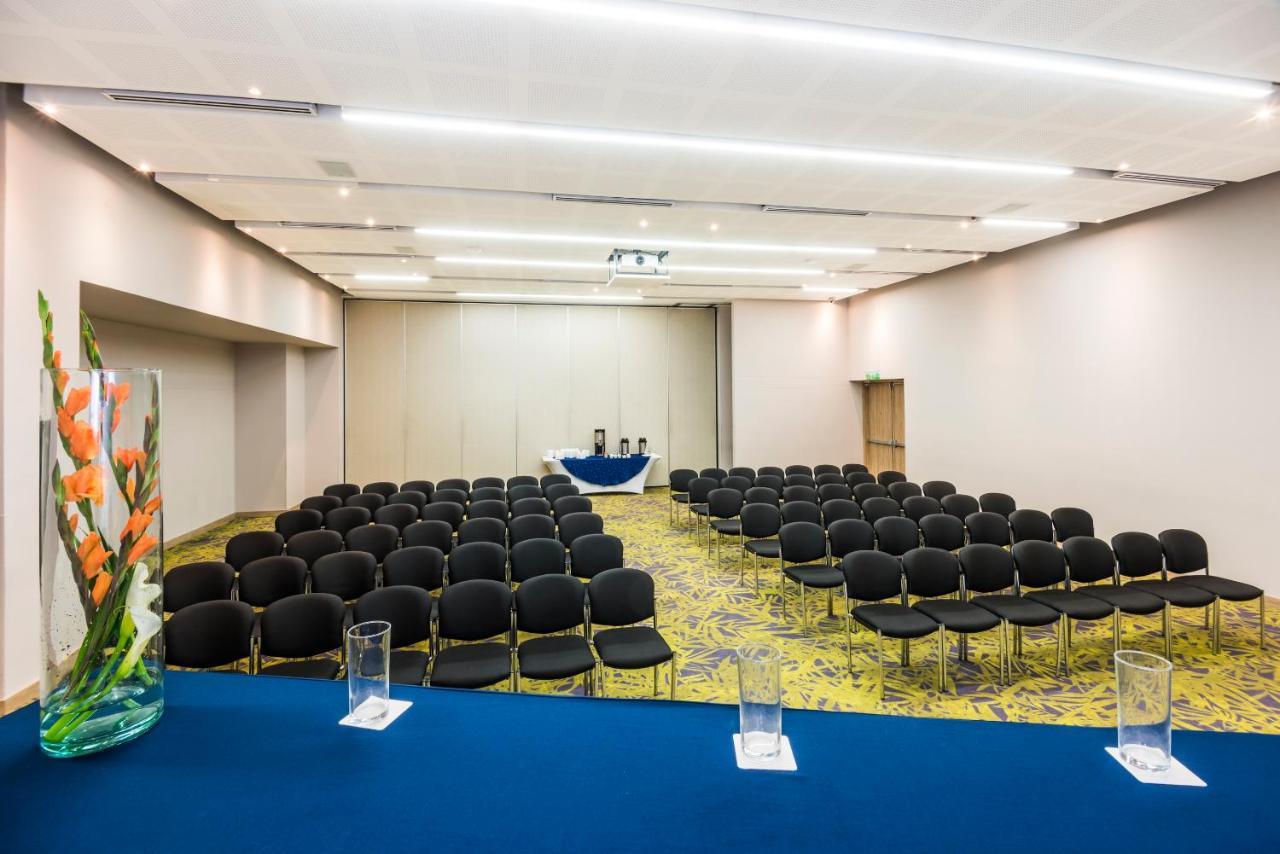 Holiday Inn Cucuta By Ihg Exteriér fotografie Meeting room